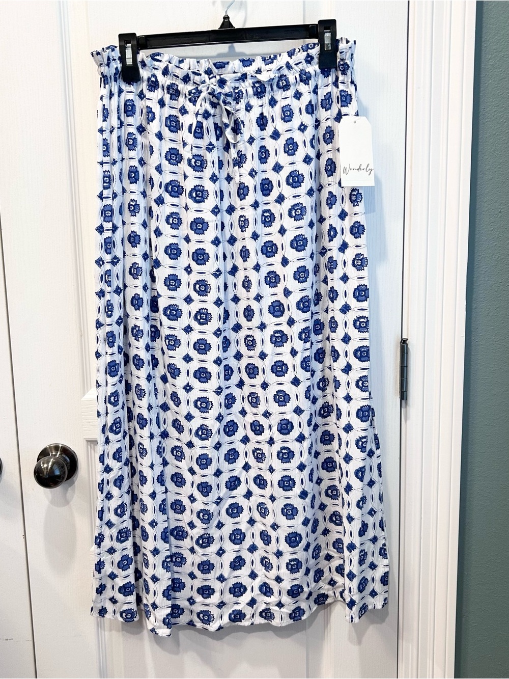 Wonderly Belk Boho Smocked Waist Sz. Med 34” Long Maxi Blue Geo Print Skirt NWT